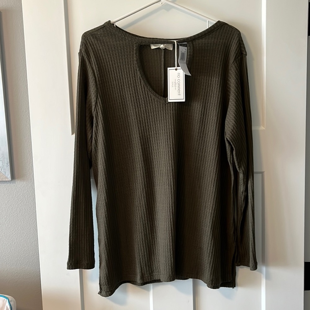 No Comment. NWT. Beautiful, green waffle knit top​